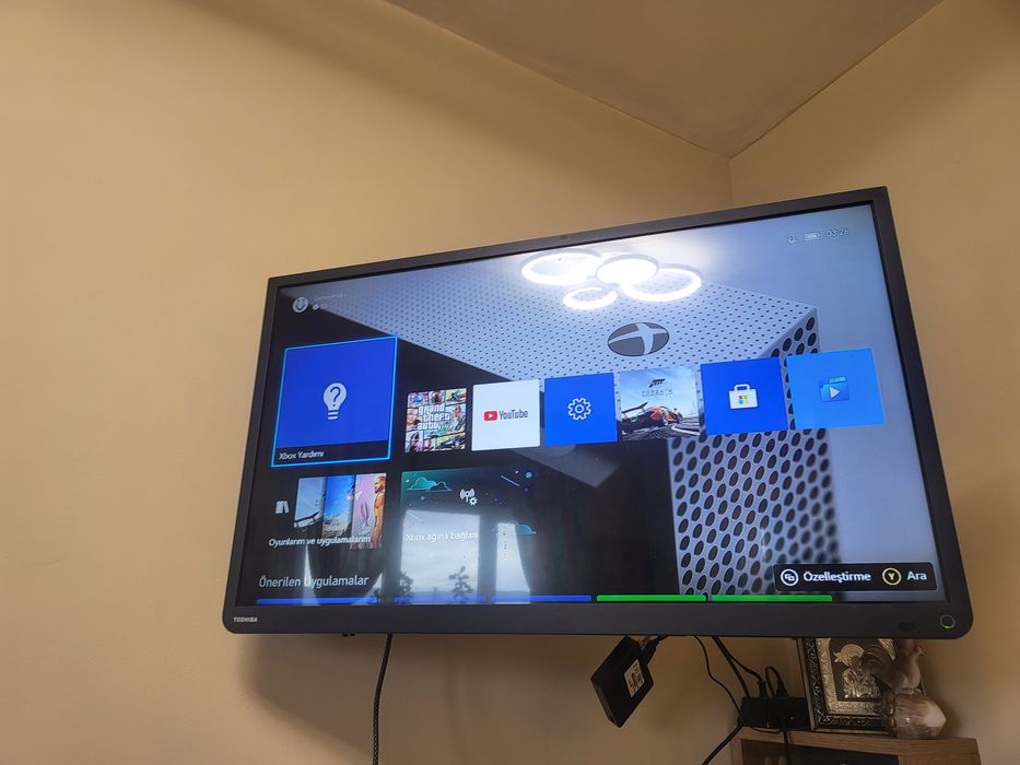 Xbox  + controller  + power cable