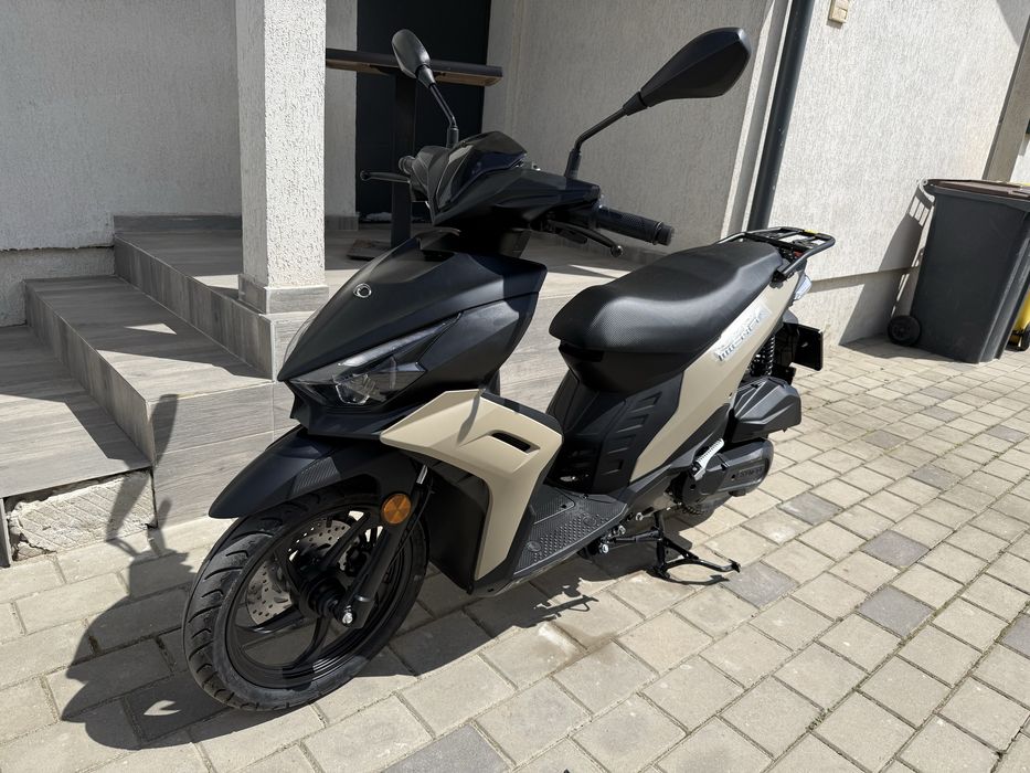 Inchiriez scuter kymco/SYM/Honda PCX bike rent glovo tazz Wolt