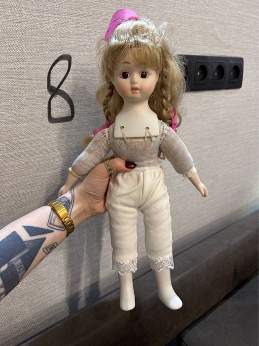 Продам фарфоровые куклы