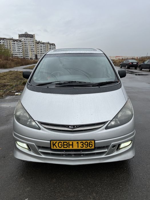 Машина Тайота естима эконом класс