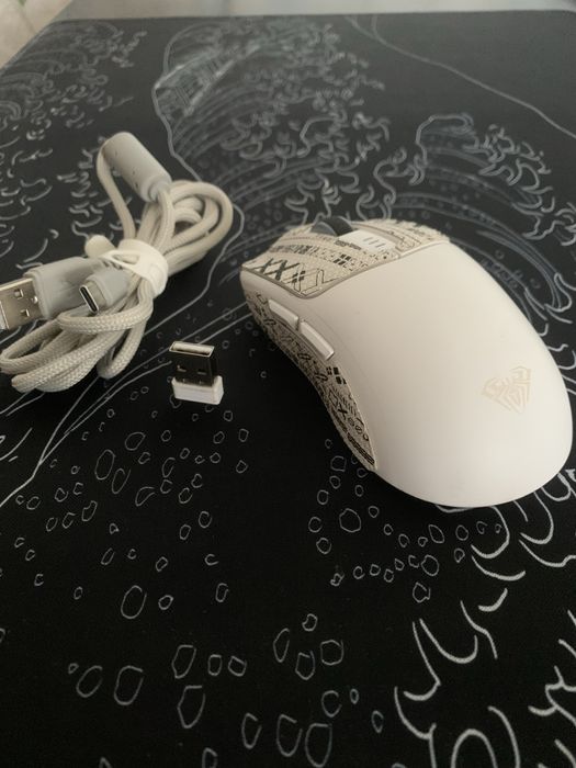 Мышка коврик и поставка на ноут