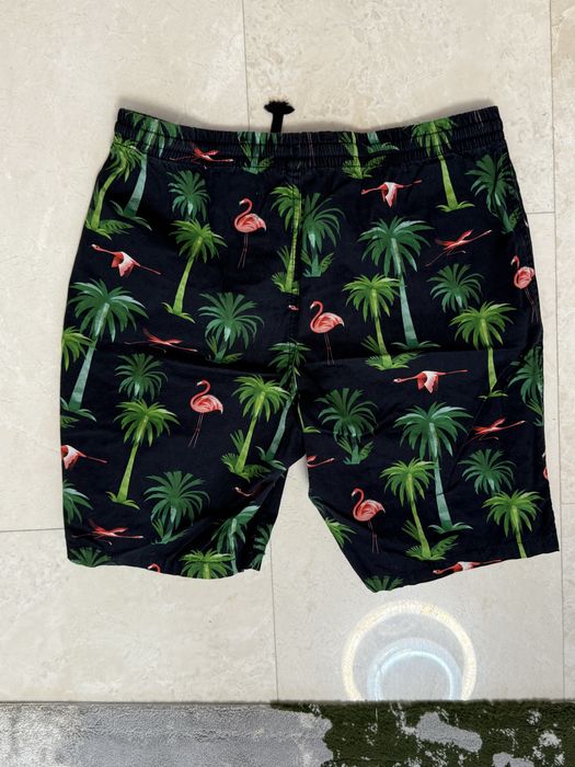 pantaloni scurti pull and bear si H&M