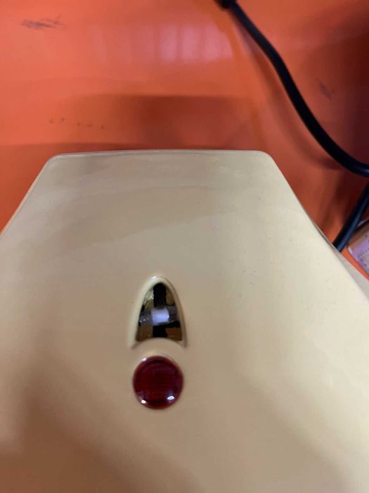 Bestron 700W Жълт ретро кейк поп уред с иконом за кейк поп