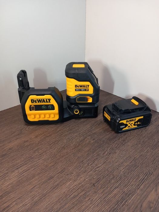 Vând nivelă Laser Dewalt DCE088G18