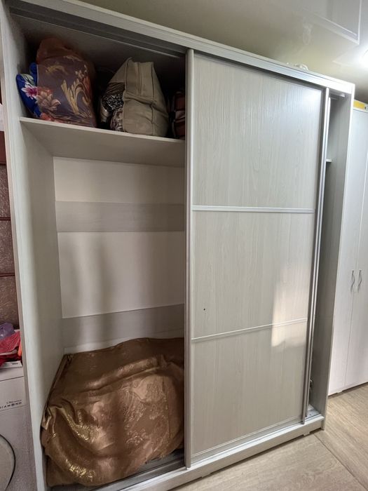 Шифонер купе продаюется