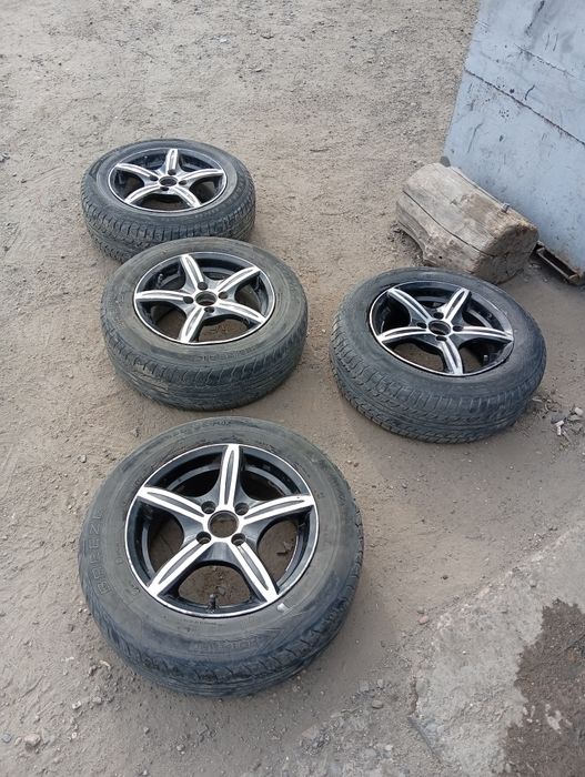 Продам комплект колес