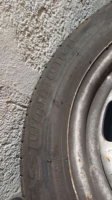 Гуми с джанти 175 65 14 за vw polo