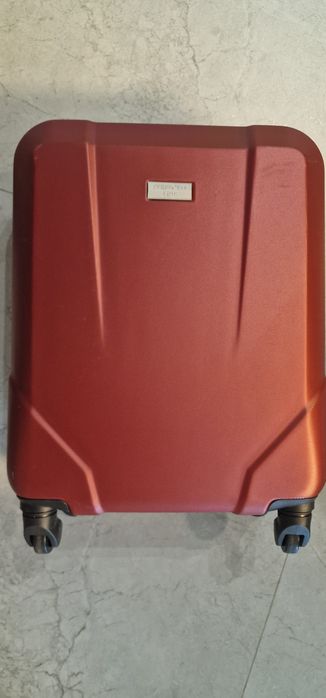 Куфар с колелца-ръчен багаж