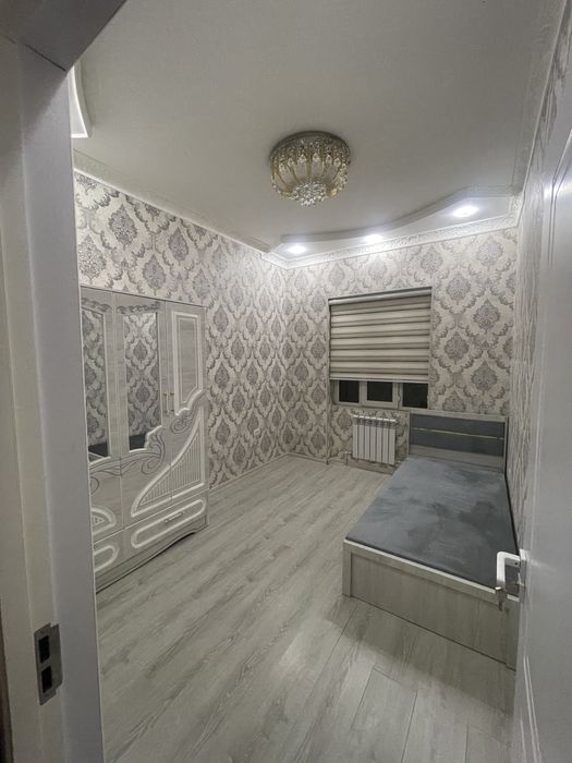 Аренда, участок 4 комнаты + кухня и двор