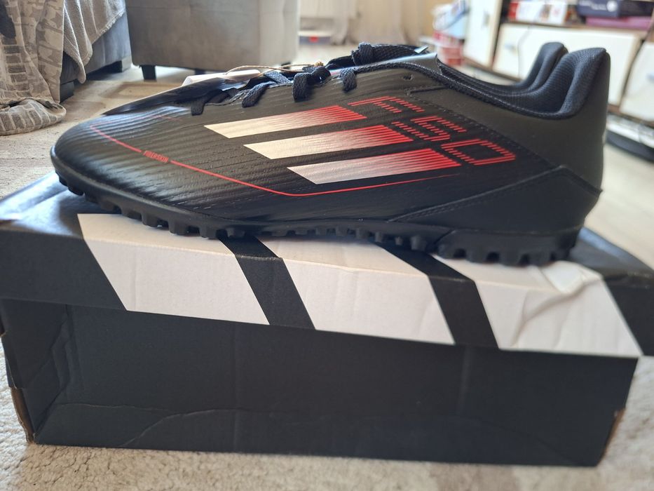 Стоножки мъжки-адидас F50, голям номер