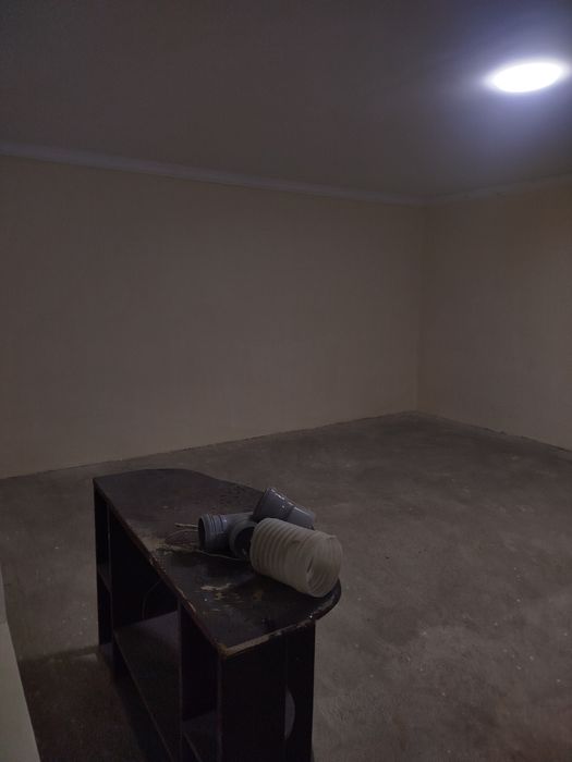 1 xona ijara Roxat post GAI orqasidagi maxallada