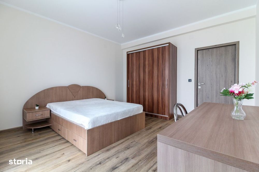 Casa LA CHEIE cu 5 camere si 4 bai, Buna Ziua, 200 mp, zona LIDL, comi