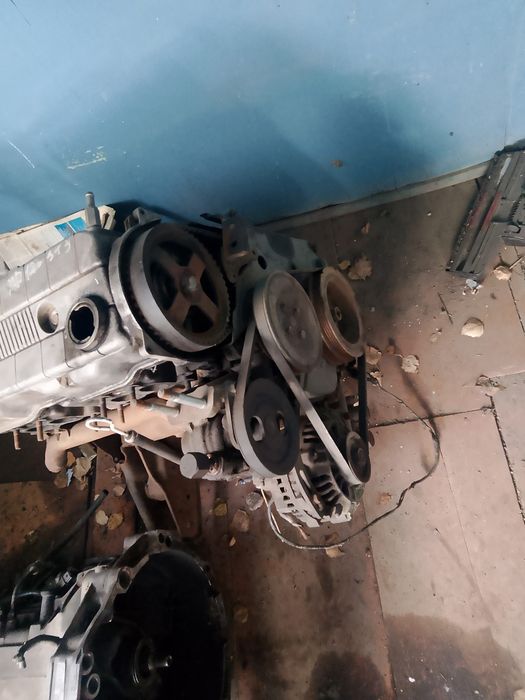 Продам двигатель на Митсубиси  объём двигателя 1.8