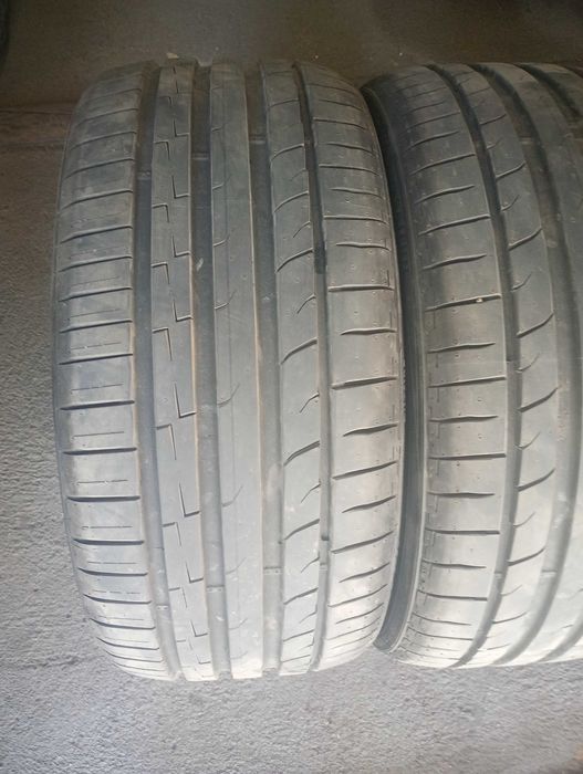 Продавам лети гуми 235/35/19