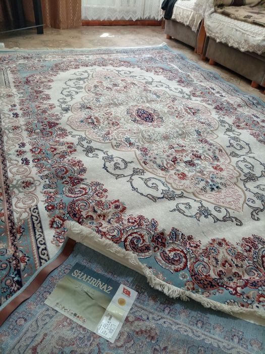 Ковер турецкий в отличном состояний