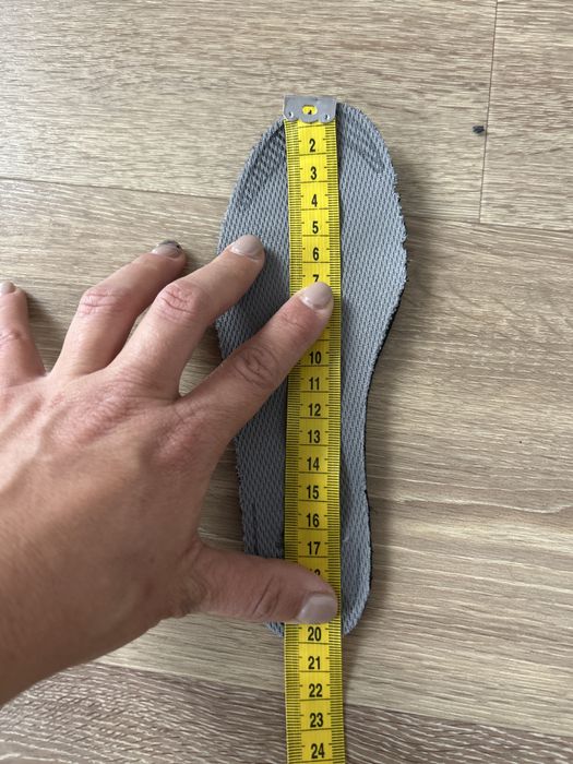 Adidas детски боти и Апрески