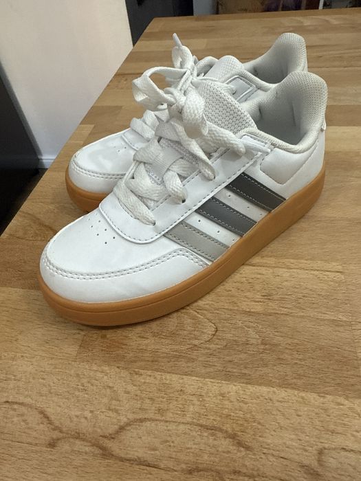 Adidas marimea 31  noi!