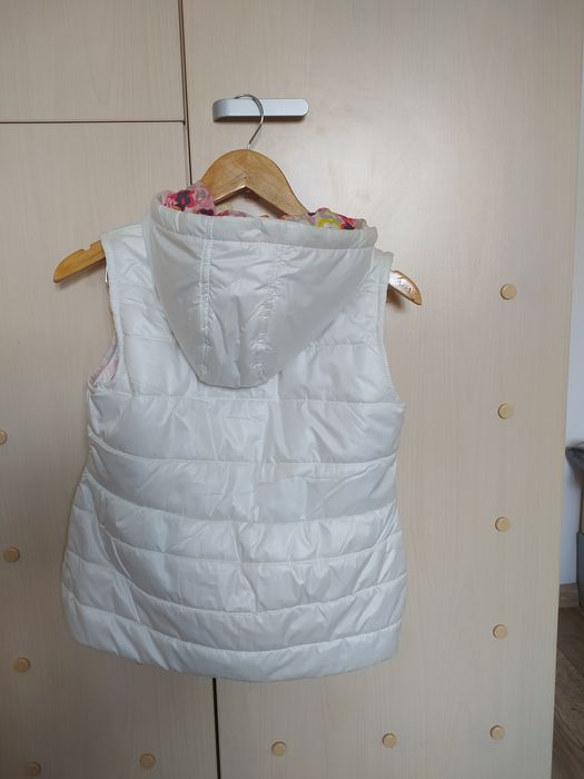 Безрукавка, жилет на девочку