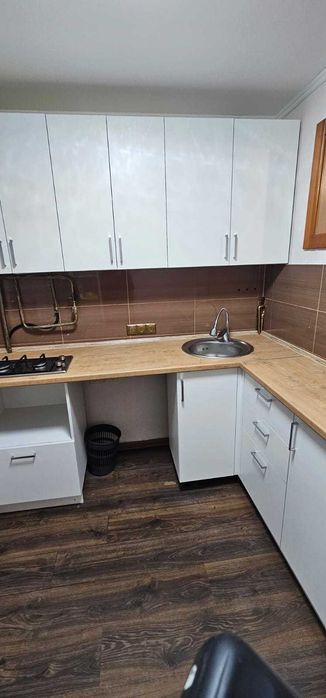 Продам 3 ком  на 2 этаже на Драмтеатре