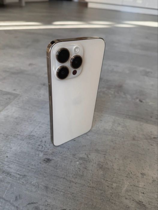 iPhone 14 pro baterie 100% ca nou