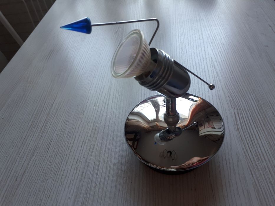 Продам светильник -бра.