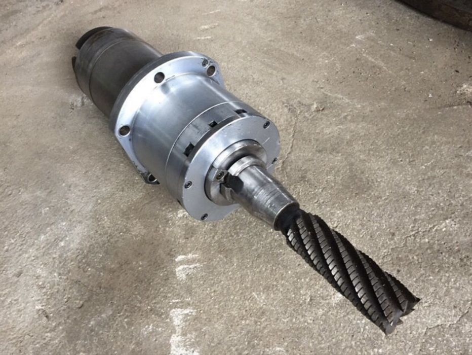 CNC ЦПУ Шпиндел от МЦ 032 MC 032 - Хоризонтален център МС 032