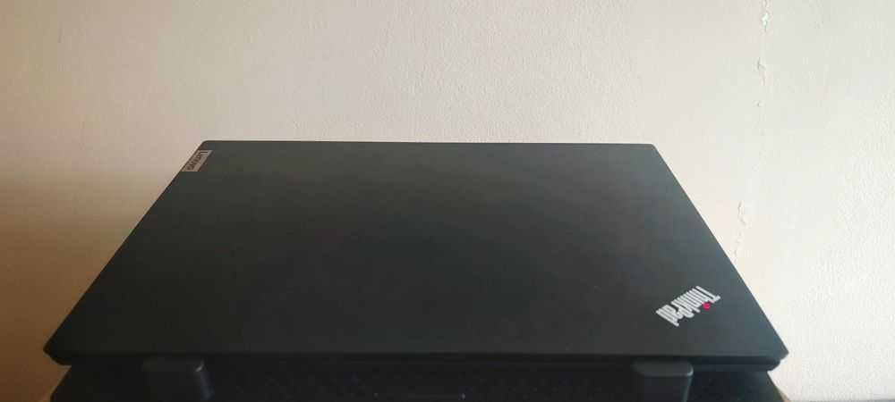 Продавам лаптоп Lenovo ThinkPad E15 Gen 2