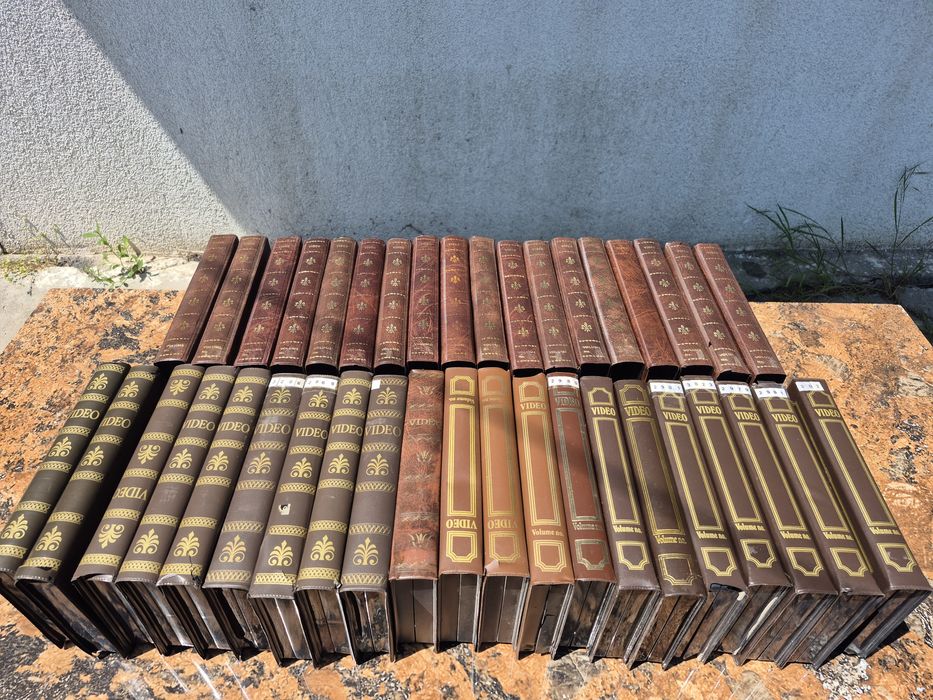 Vând Lot 40 casete video VHS originale Basf de 240 minute colectie de filme diferite genuri