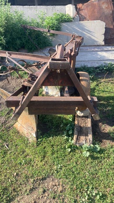 Трактор и соқа (плуг) сатылады