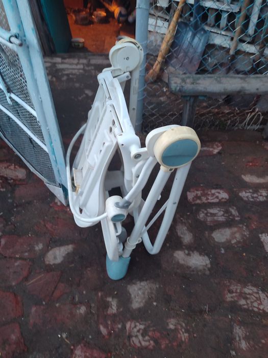 Продам стульчик для кормления