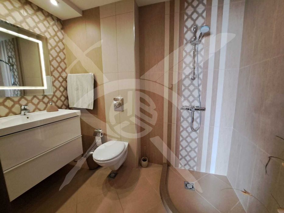 Продава се Тристаен апартамент в Бургас, Сарафово - 110 кв.м за 2228 €/кв.м - Снимка #5