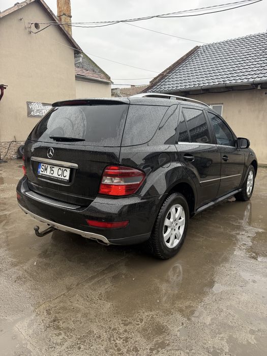 Vand Mercedes ML 350 an fabr 2010