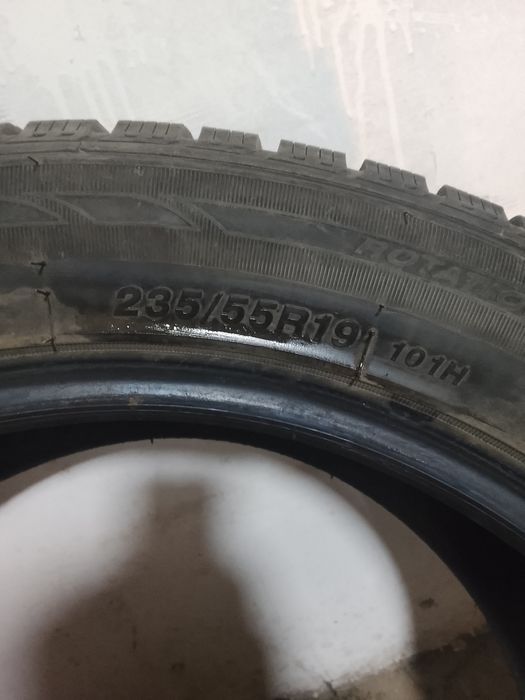 Продам шины на 19 . 4 штуки