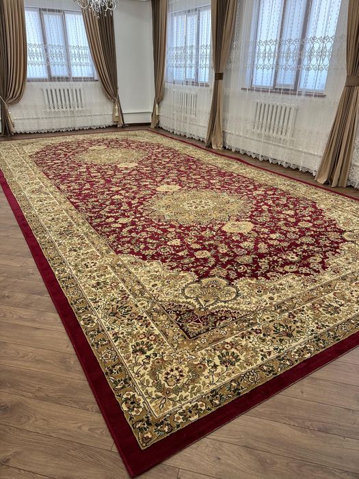 Ковер 4м х 8м б/у