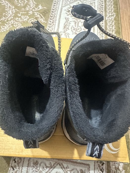 Продам зимние ботинки для мальчика