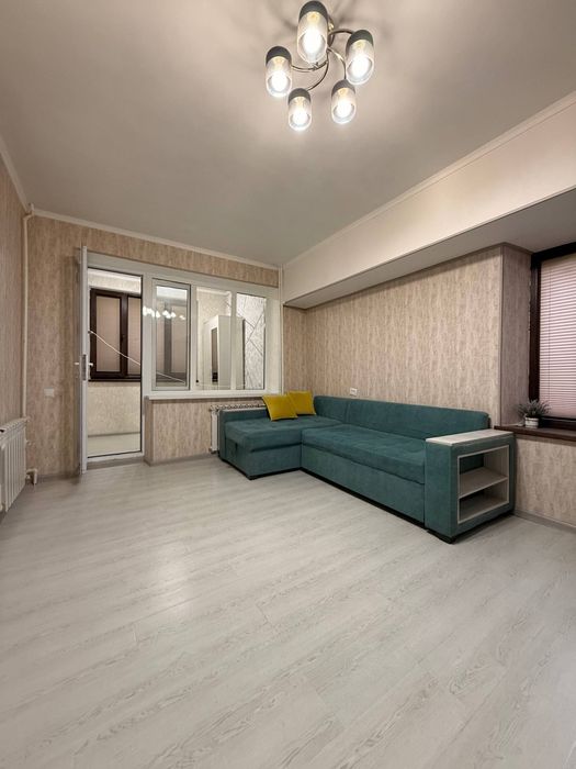 Срочно продам 1 ком кирпич на Юнус абаде 4