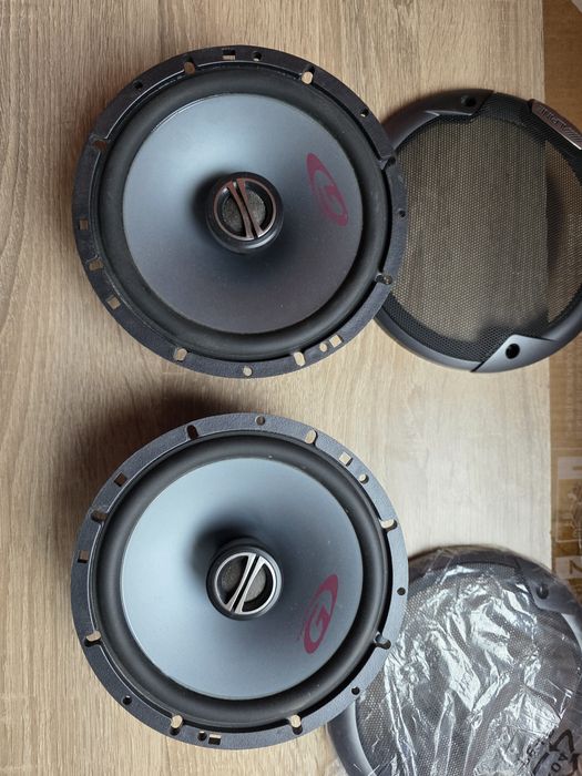 Продавам Alpine cde-153ebt