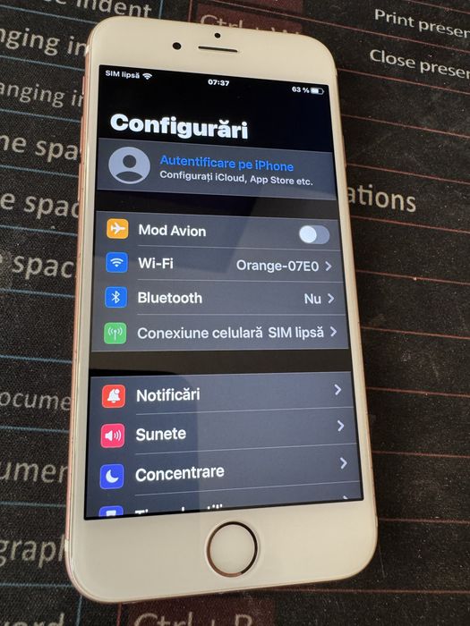 Vand Iphone 6S gold 32 gb pentru piese