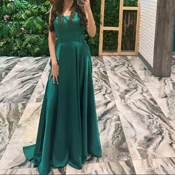 Продам платье изумрудного цвета