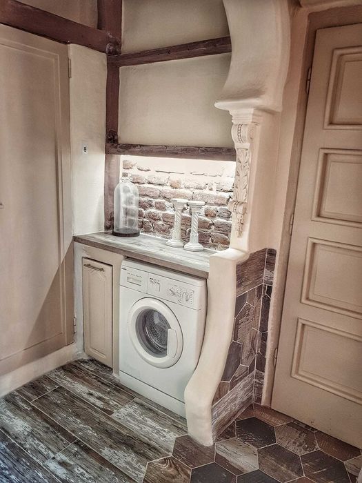 Дава се под наем Двустаен апартамент в София, Център - 60 кв.м за 440 € - Снимка #1