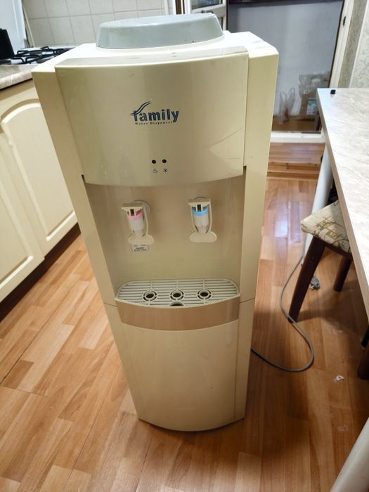 Кулер для воды Family