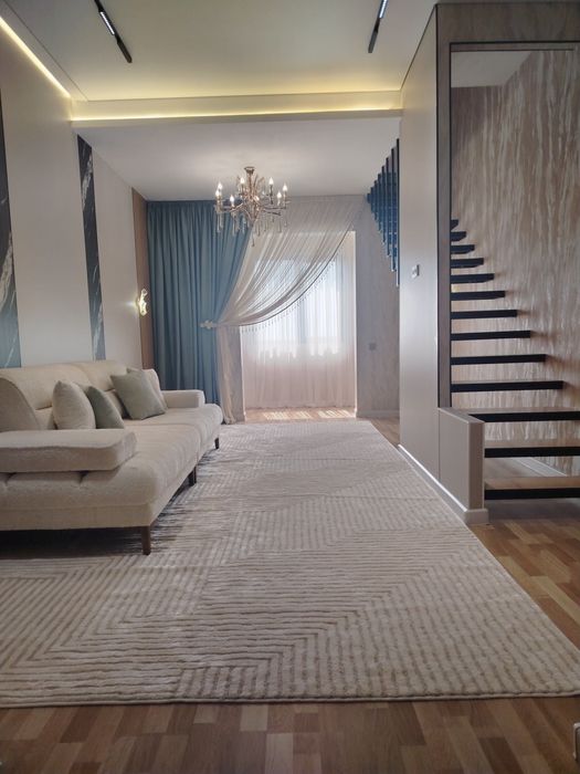 СРОЧНО ! 130000$ 4х комнатная.С ремонтом и техникой