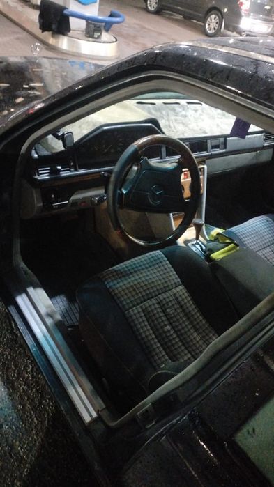 Мерседес бенс 300