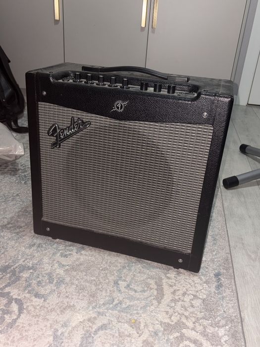 комбоусилитель fender mustang 2 v.2 комбик