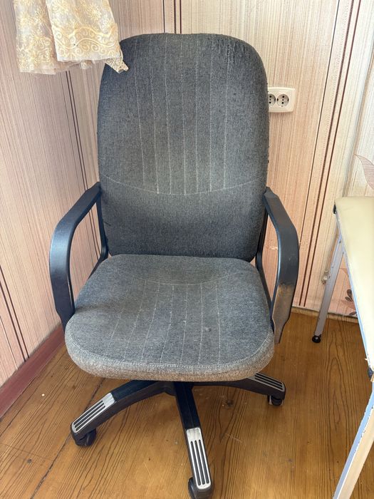 продам кушетку и стул