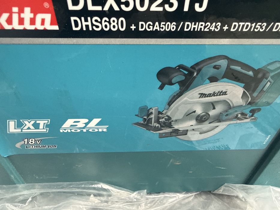 Vind circular DHS680  din 2024complet la cutie cu doi acum 5ah