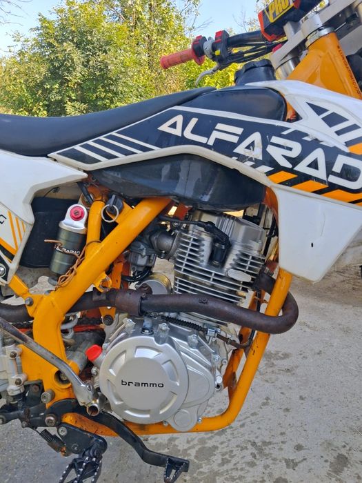 Alfarad 250cc,cititi descrierea