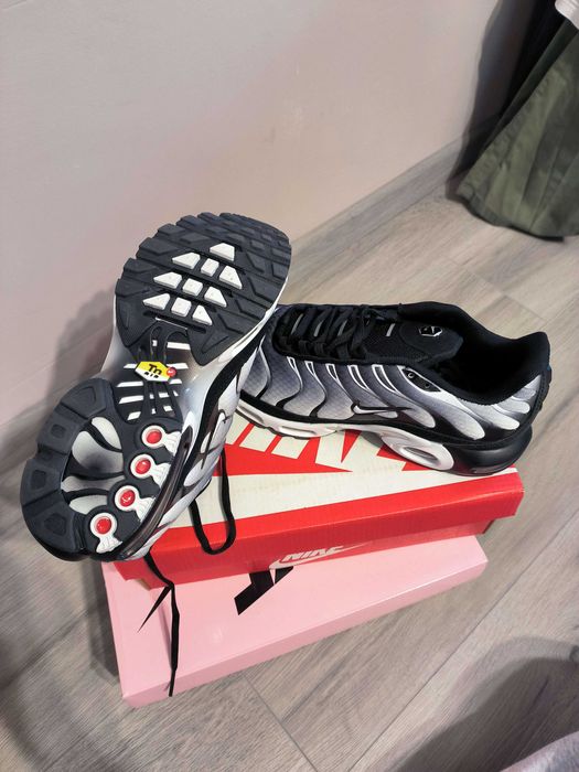 Nike TN AirMax Plus Black Metallic Silver