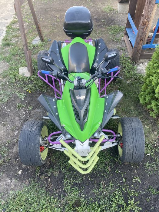 Vand atv de doua persoane de 275