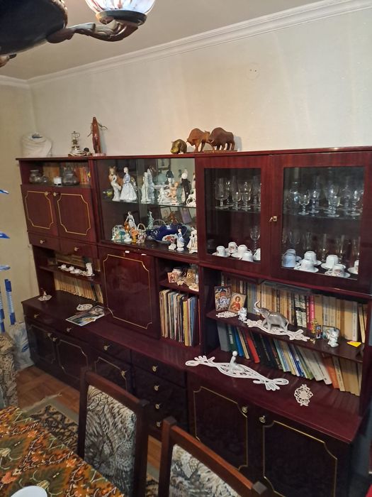 Mobilă de sufragerie